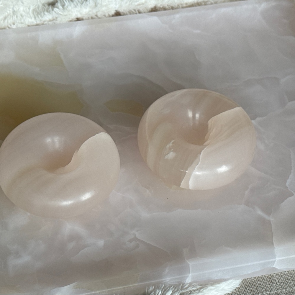 Elegant Cream Pink Marble Earrings Holder